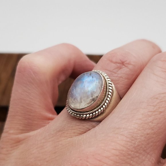 Size 7.5 925 Sterling Silver Oval Large Beautiful Moonstone Ring - Picture 4 of 10
